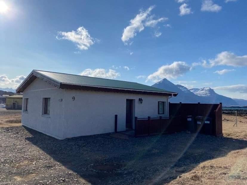 Amazing View Over The Ocean And Mountains Djupivogur Exterior photo