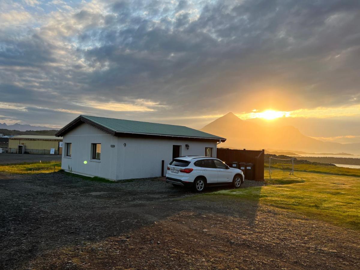 Amazing View Over The Ocean And Mountains Djupivogur Exterior photo